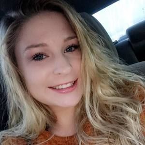 Meet your Posher, Abby